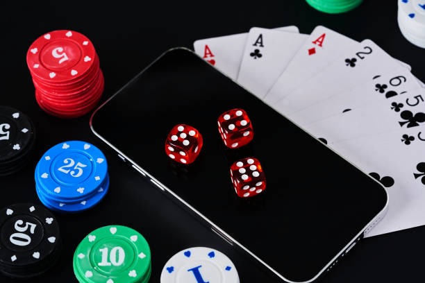 Live Domino QQ table at lantera4d with dealer and tiles displayed on camera